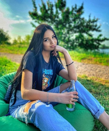 valerie s tar model hot image