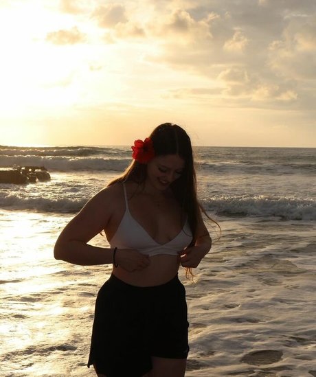 Katelyn Miller pornstar pretty img