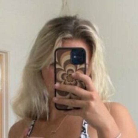 Alyssa Leary model erotic galleries