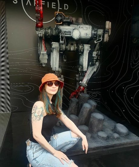 Thais joga high quality model img