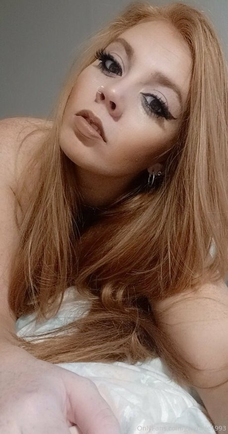 gwennie1993 high quality model images