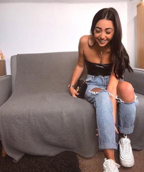 Chloe Reynolds pornstar sex image