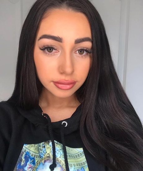 Chloe Reynolds pornstar sexy archive