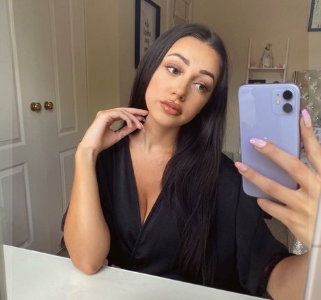 Chloe Reynolds pornstar art images