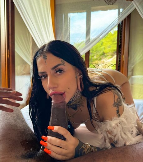 Laetitiaversace sexy pornstar images