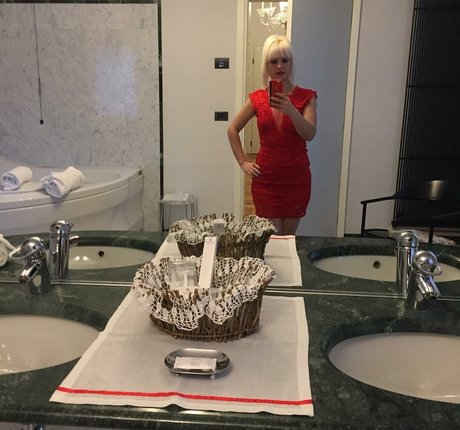 Anya87 pornstar hd galleries