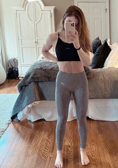 Chrissy Costanza art star image