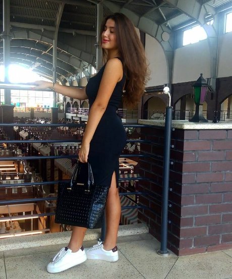 Valeriia Simavonian hd star galleries