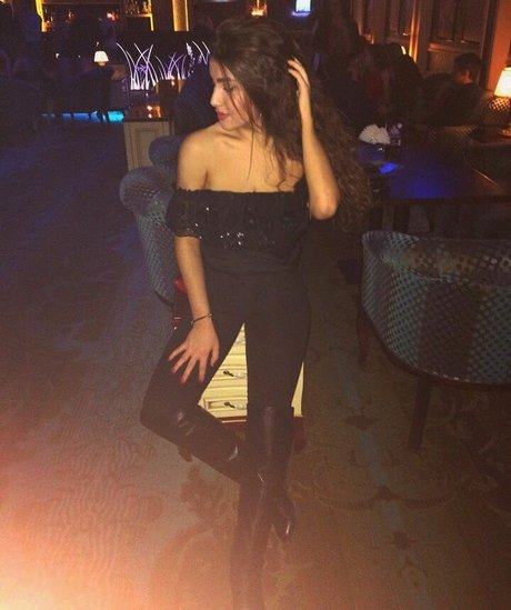 Valeriia Simavonian star hot pictures