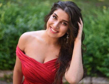 Valeriia Simavonian top actress photo