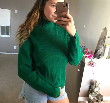 Autumn Brianne top model photo