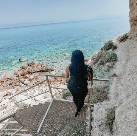 Naty Mari free star galleries