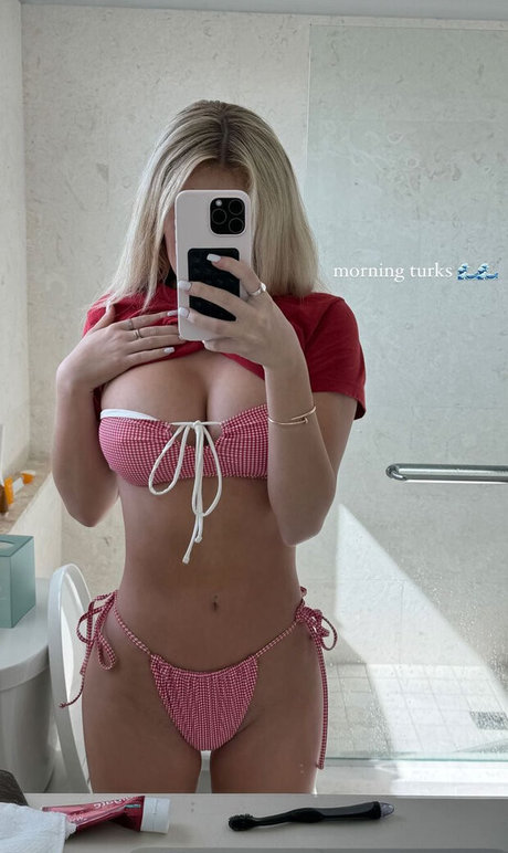 Br3ki3 Hll sex model image