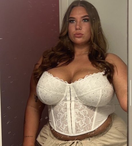 ellierobsxx free model images