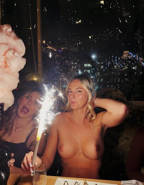 Some ASMRtist star nude image