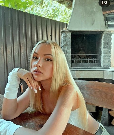 kriss0leoo pornstar sexy photos