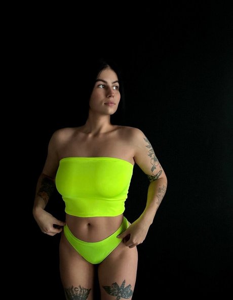 milamilasham hot star images