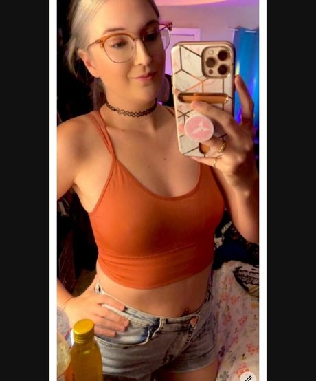 Eveuh model erotic archive