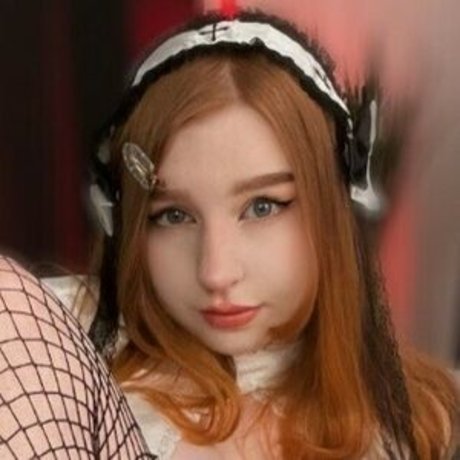 Momorianyan model naked photos