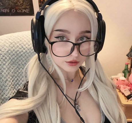 Allykitti pretty model archive