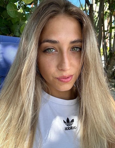 YellowMinimum6204 high quality pornstar pictures