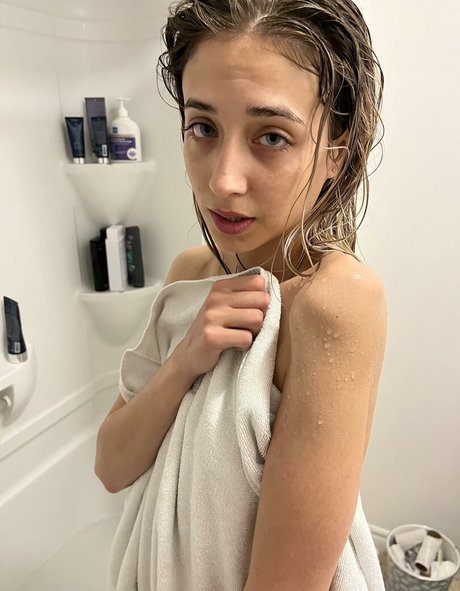 YellowMinimum6204 pornstar nudes photos