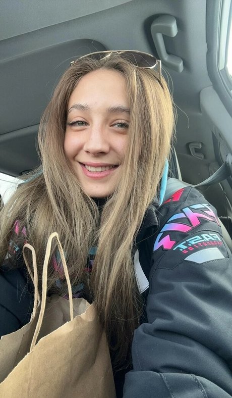 YellowMinimum6204 free pornstar img