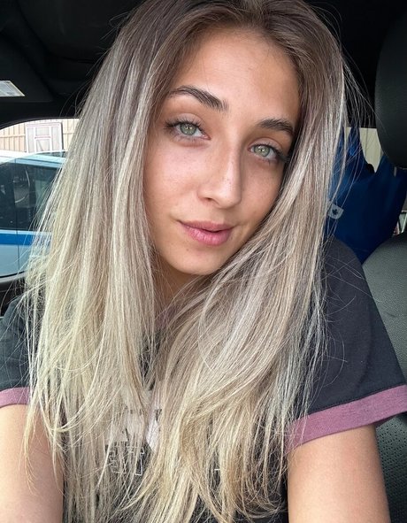 YellowMinimum6204 pornstar adult images