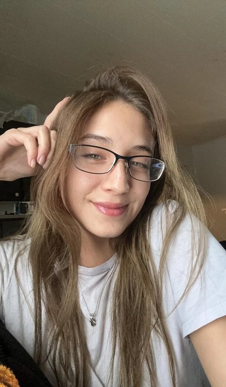 YellowMinimum6204 beautiful pornstar image