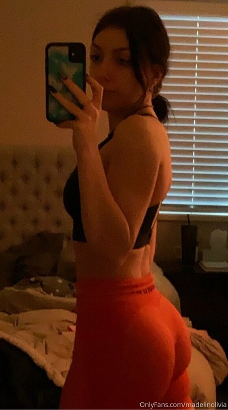 Madelinolivia high quality pornstar picture