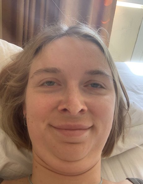 YouRina naked model galleries