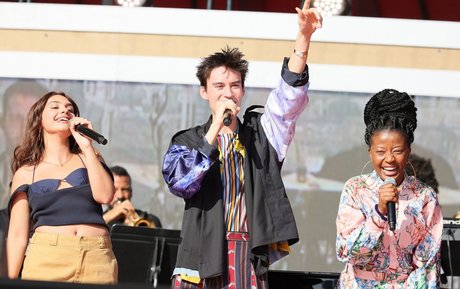 Alessia Cara pretty model image