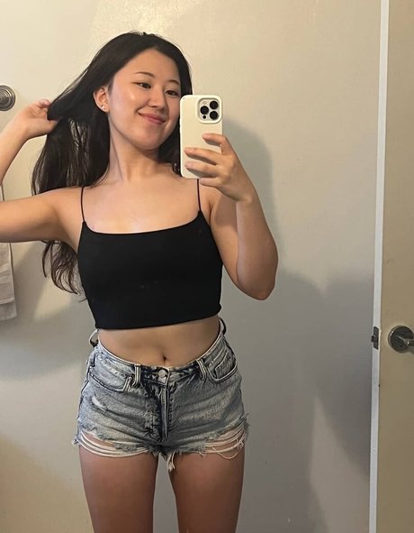 JisuArtist model photos