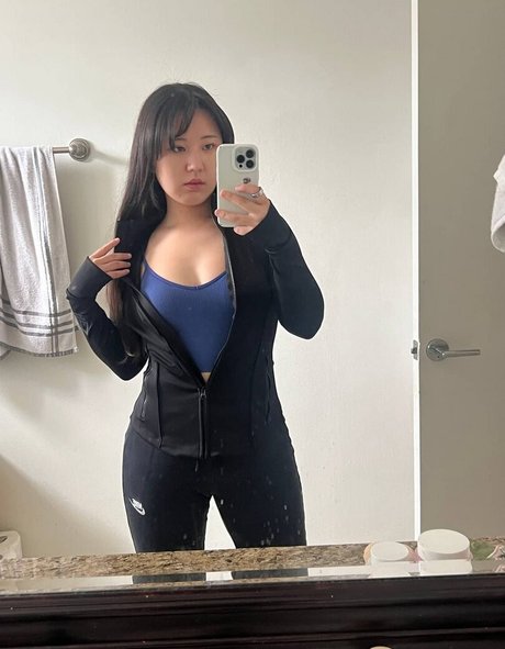 JisuArtist pornstar exclusive picture