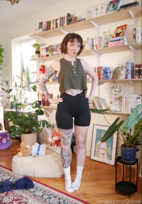 Qcknd naked star images