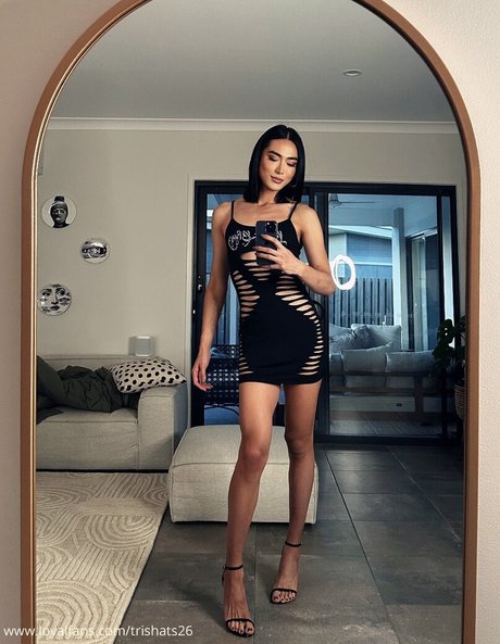 trishats26 model sexy photos