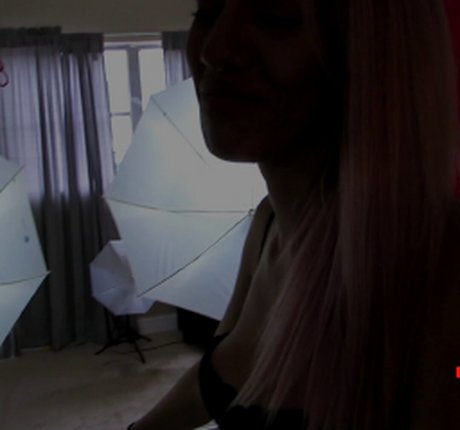 Mistress Tempted xxx model image