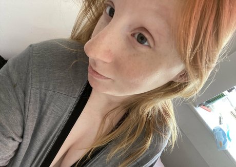 jizz4nora pretty actress img