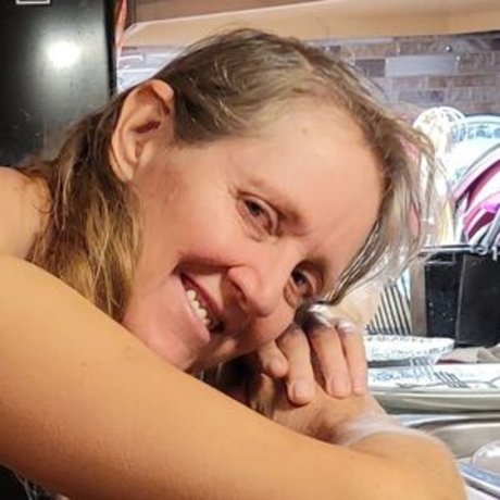 Busty Petra hot model pics