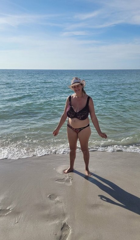 Busty Petra star free galleries