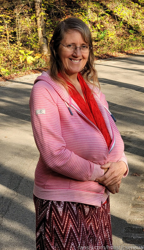 Busty Petra erotic star picture