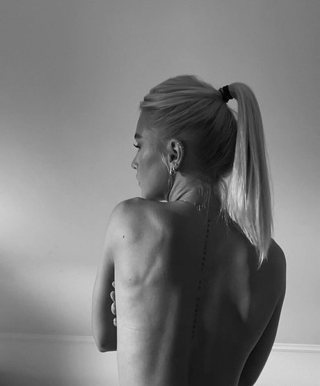 Its Emma 18 sex actress img