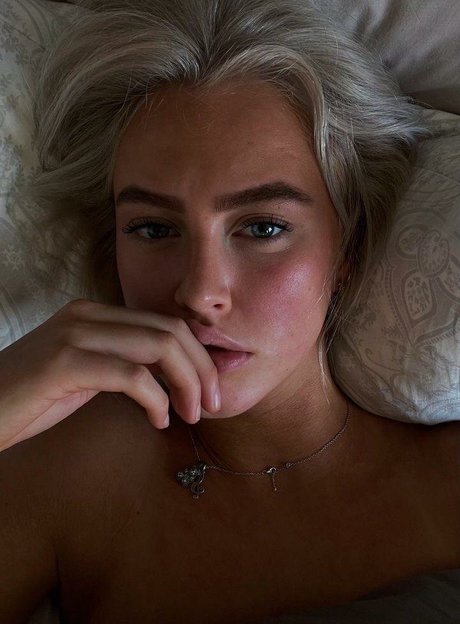 Its Emma 18 high quality star galleries