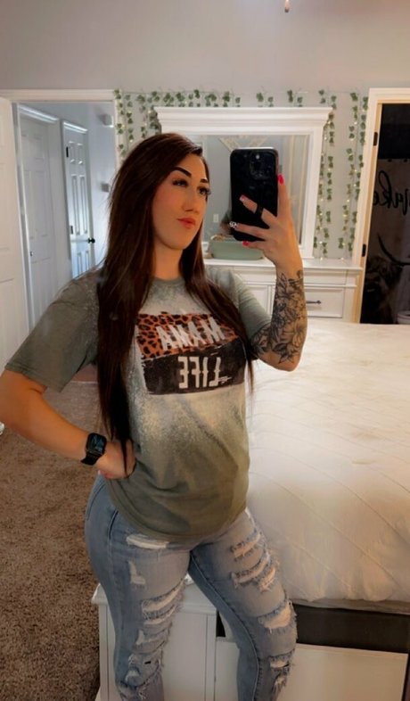 Kyybby porn star photo