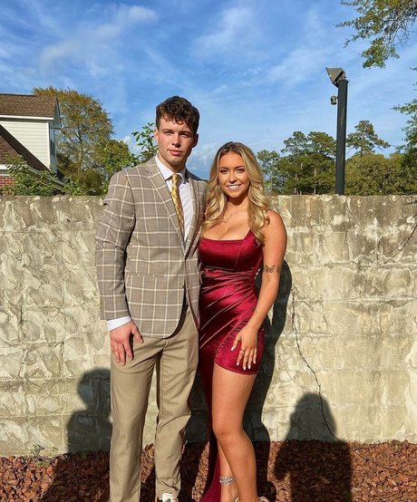 Caitlin Betterly porn actress img