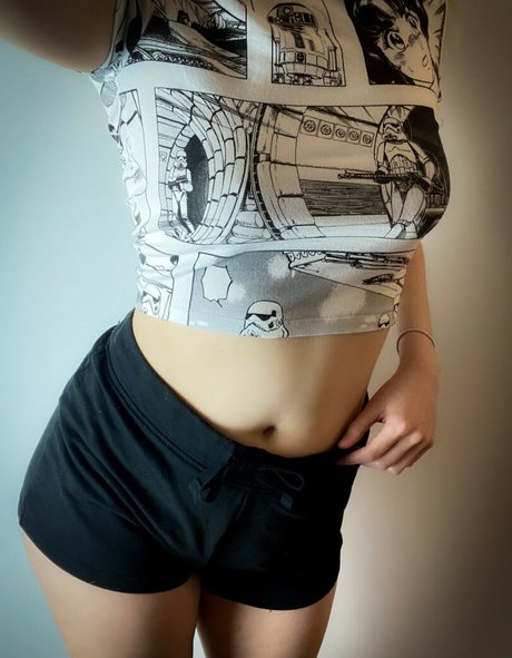 Kyra Wild star pretty images