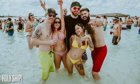 Renee Reynosa beautiful model gallery