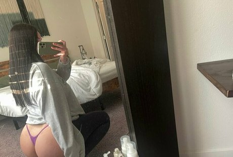 Veronicastar model beautiful pics