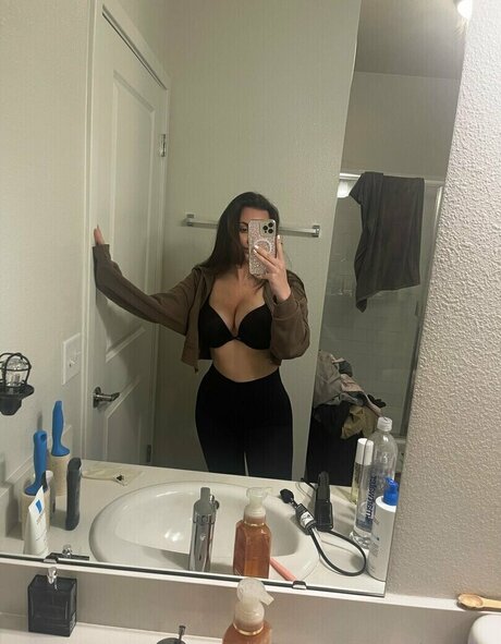 Veronicastar sex model images