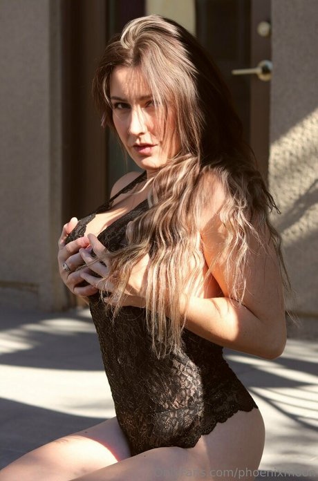 phoenixmoon naked pornstar pictures